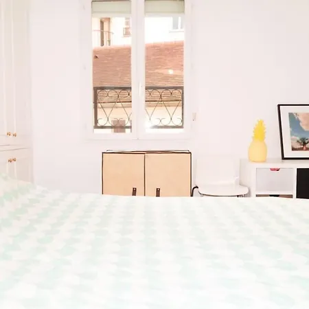 Apartment Hostnfly - Superb Warm Appt Near Montmartre *