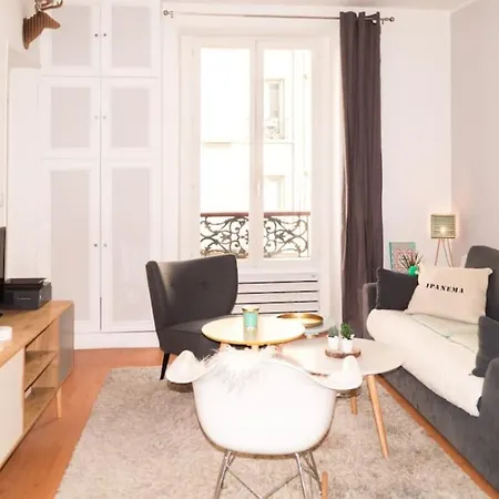 Apartment Hostnfly - Superb Warm Appt Near Montmartre Paris